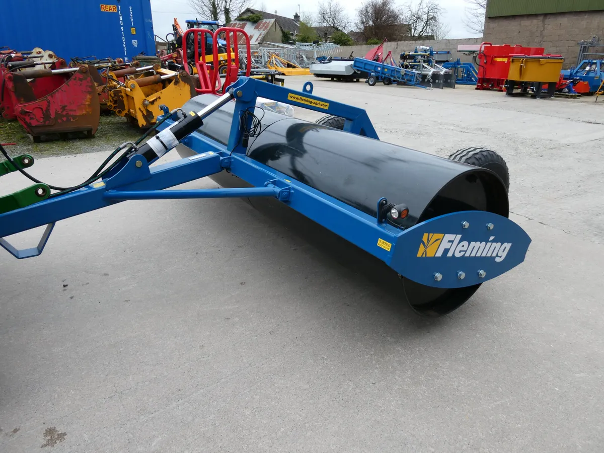Fleming 10ft roller on wheels - Image 4