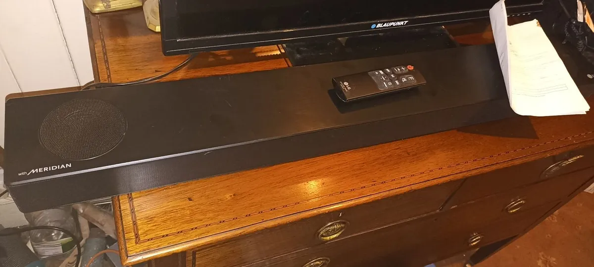 LG Soundbar with Meridian and Wireless Subwoofer - Image 1