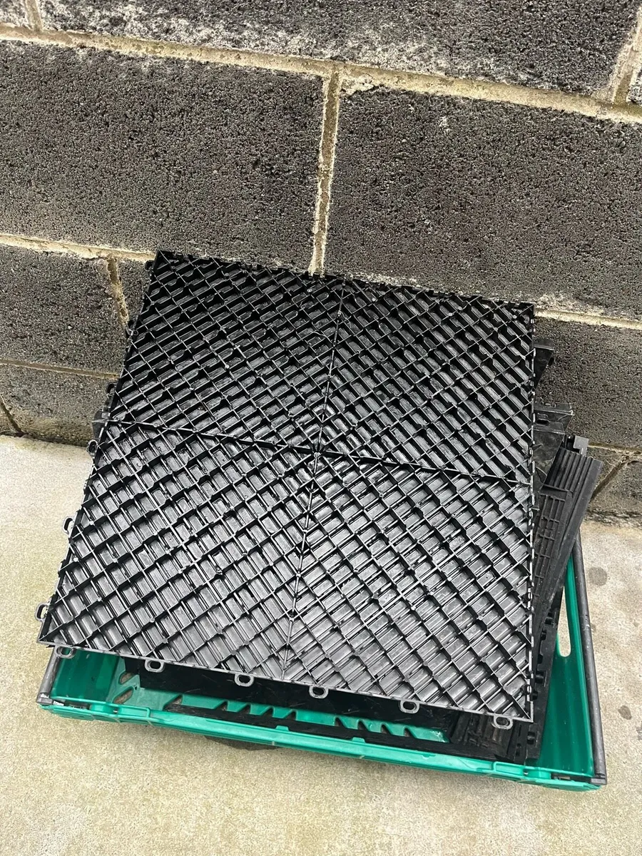 Tuff tiles - Image 1