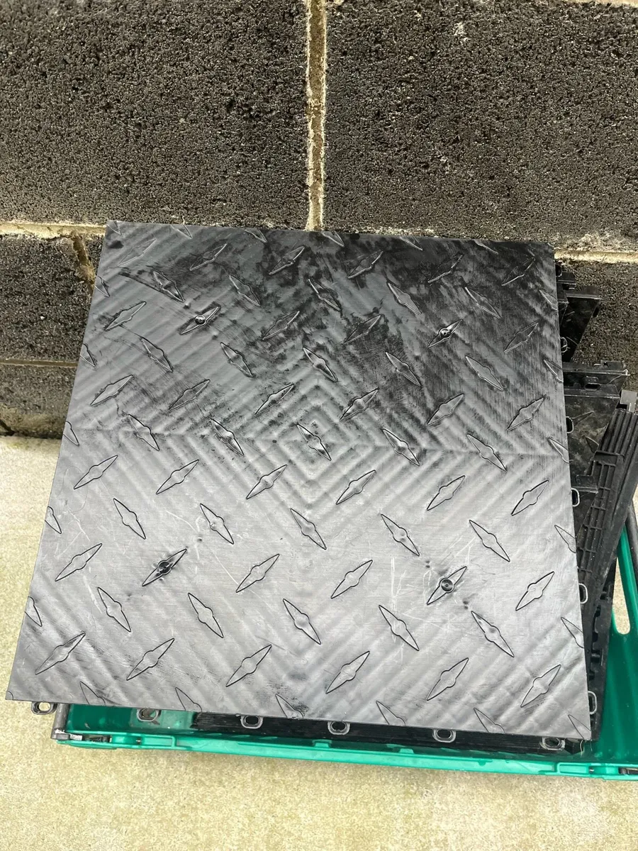 Tuff tiles - Image 2