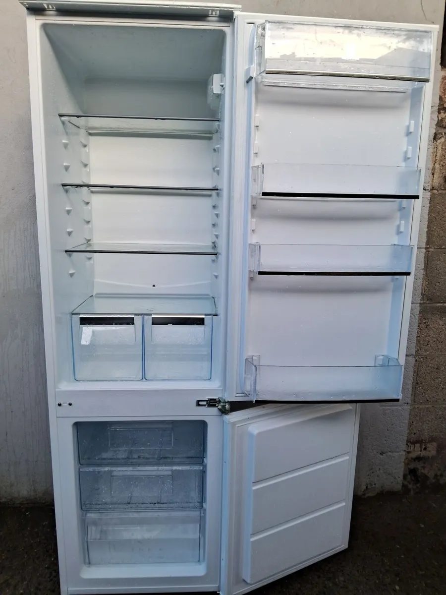 INTEGRETED FRIDGE AND FREEZER - Image 3