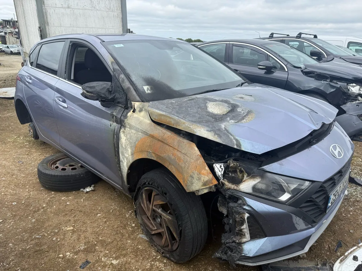 25 Hyundai i20 - Image 1