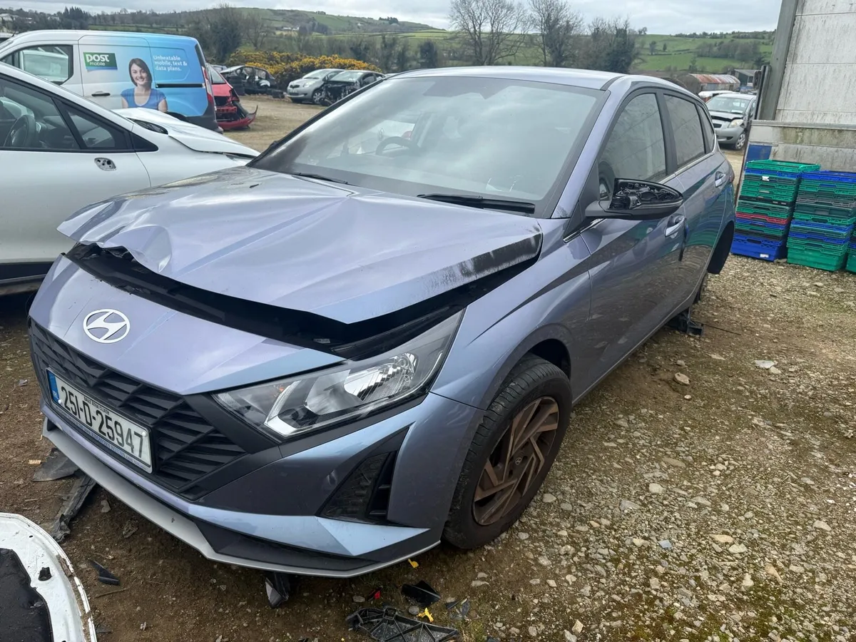 25 Hyundai i20 - Image 2