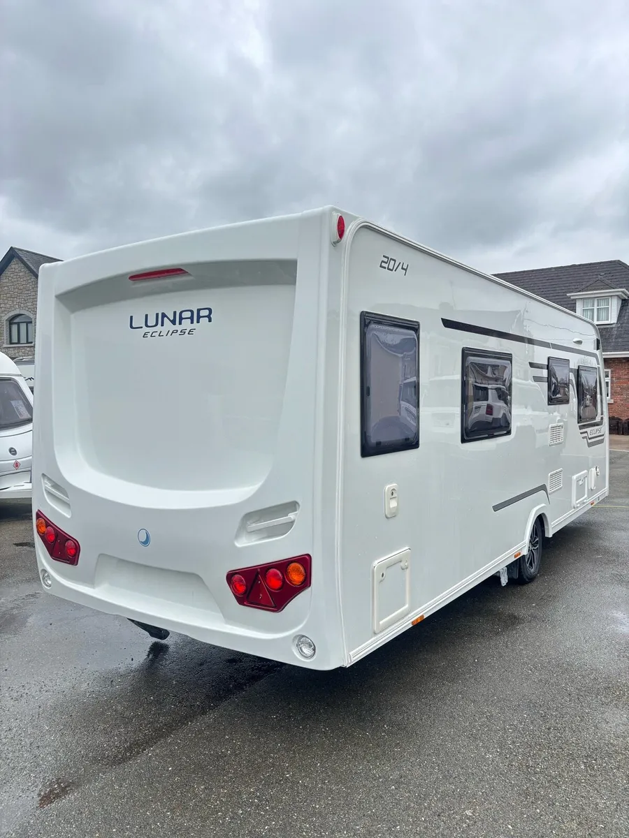 🤩LUNAR ECLIPSE 🤩 - Image 3