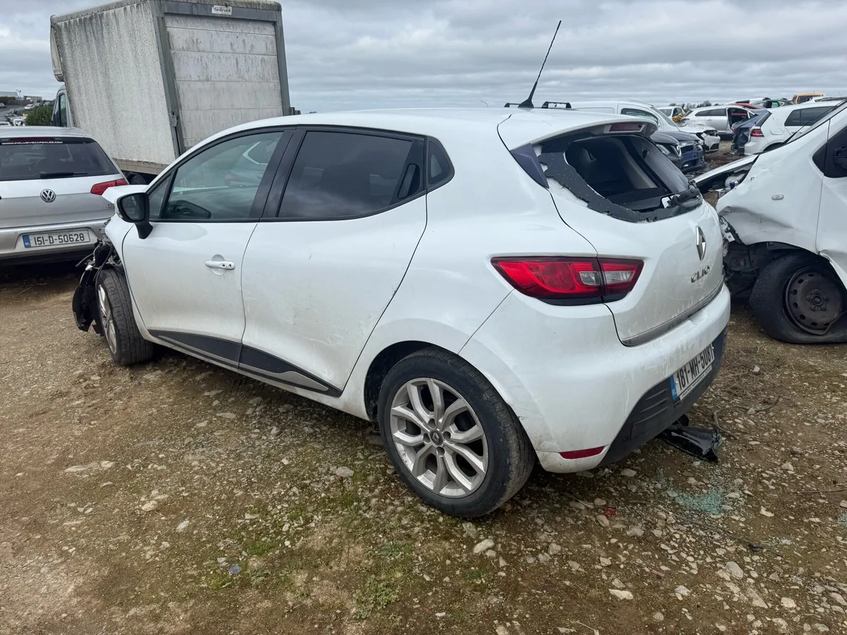 Renault Clio - Image 4