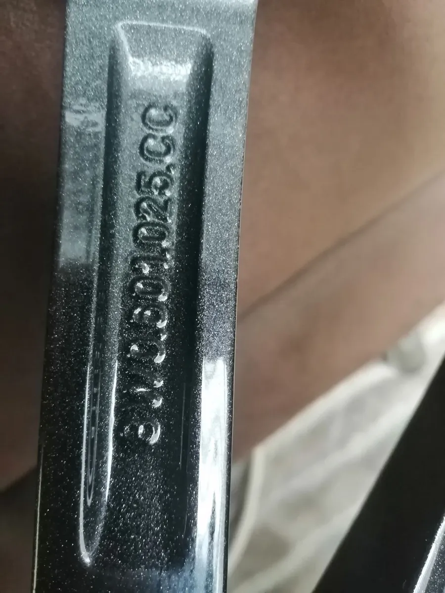 Genuine 19" Audi alloys (Limited edition) - Image 3