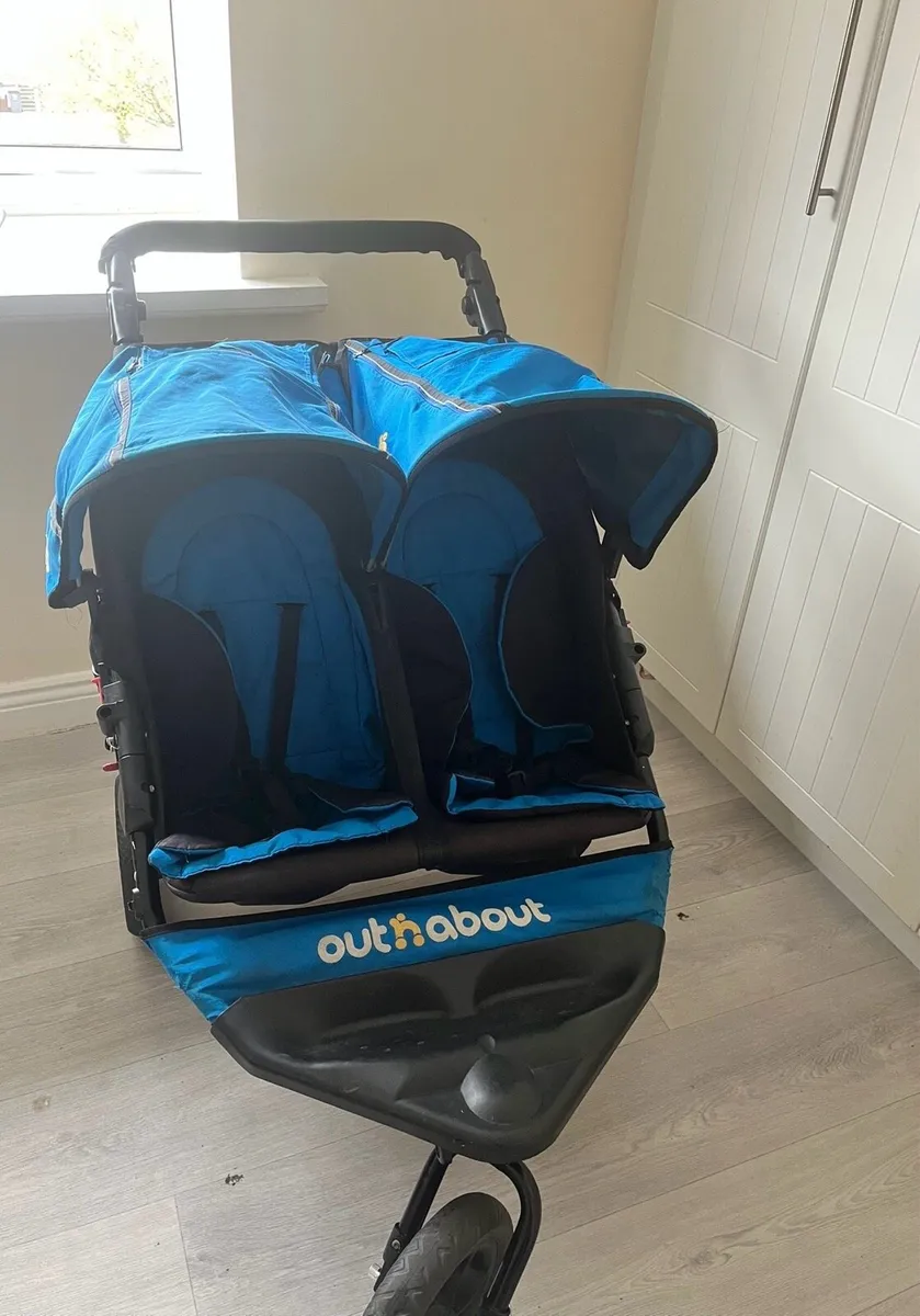 Out n About Nipper V4 Double - Image 1