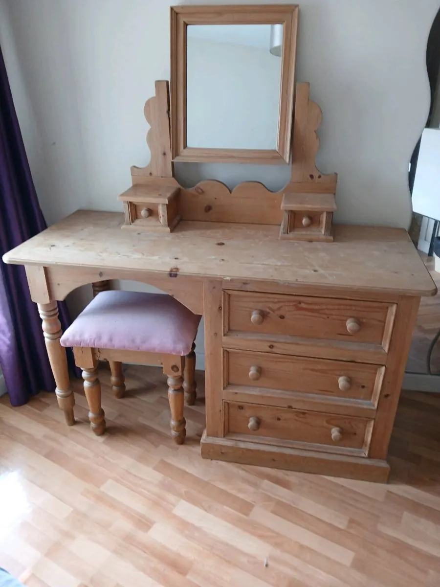 5 DRAWER VANITY TABLE "PINE" Mirrored, - Image 1