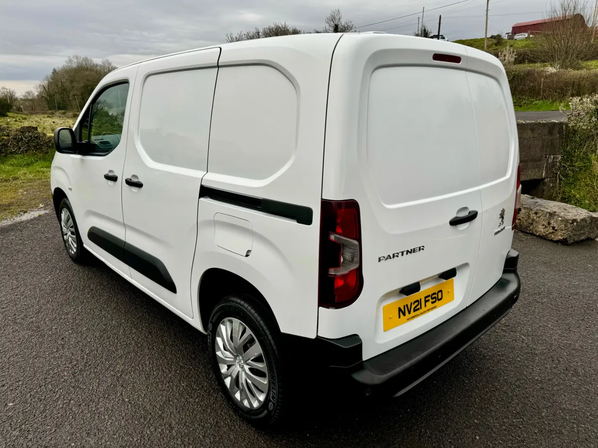 2021 Peugeot Partner  Professional NO VAT (VRT€250 - Image 4