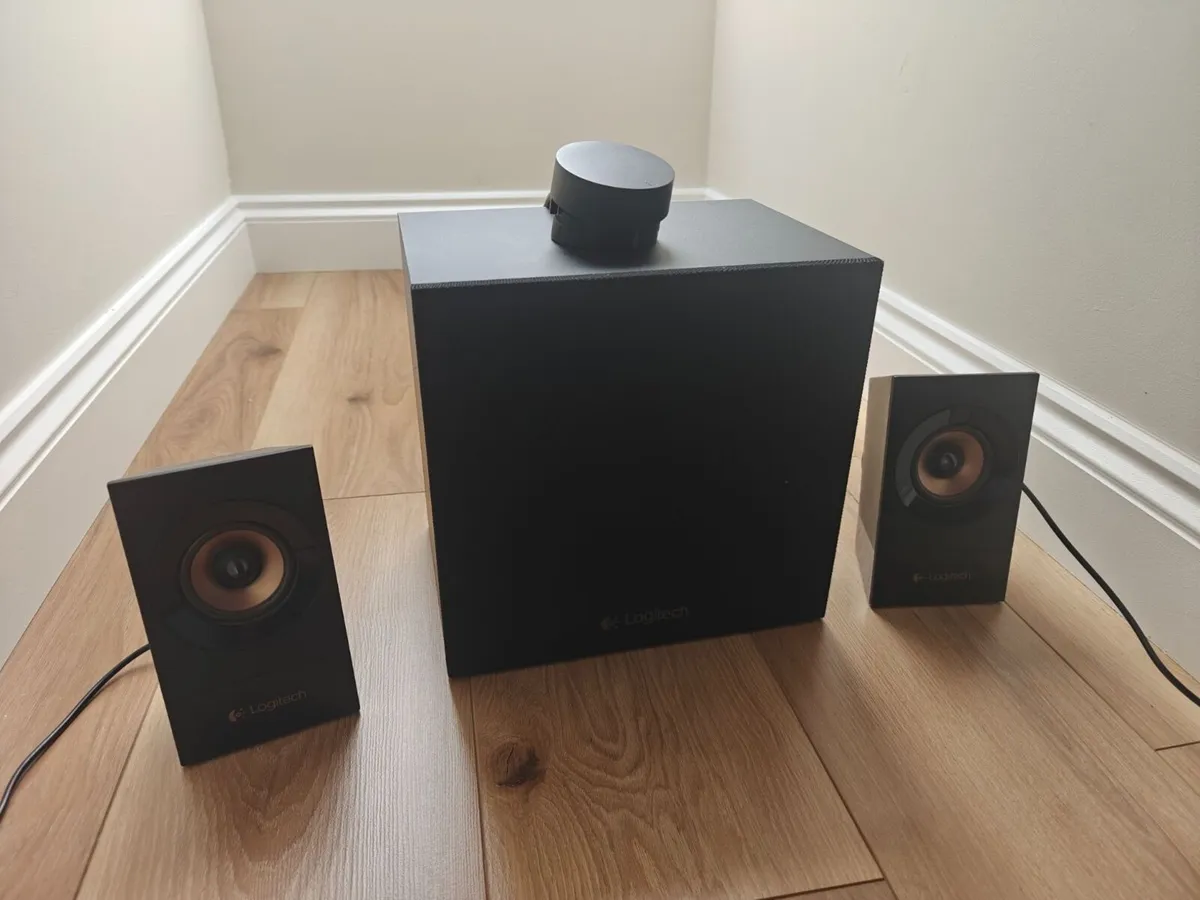Logitech Z533    2:1 speaker system - Image 1