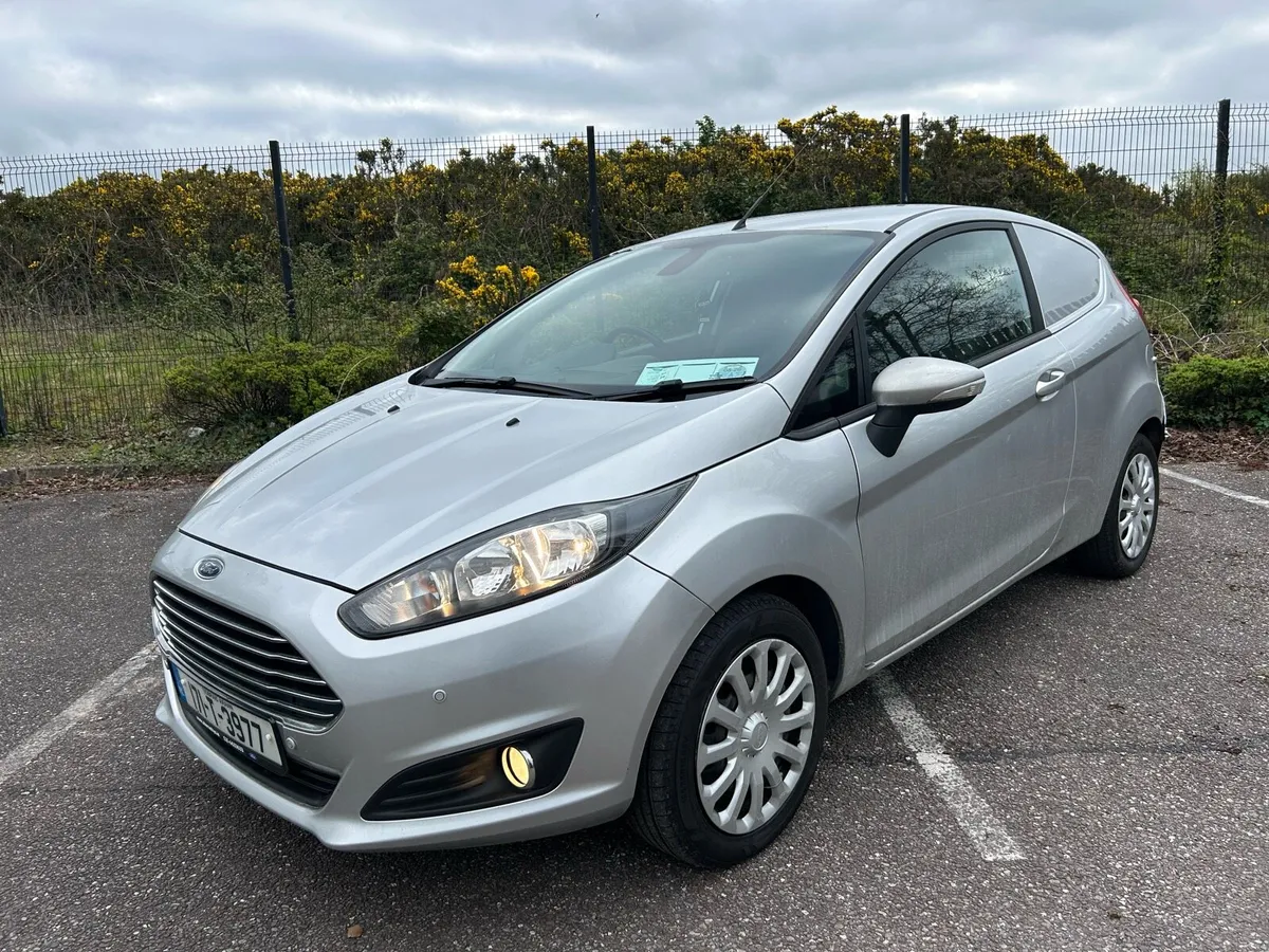 Ford Fiesta Van *READ FULL AD* - Image 1