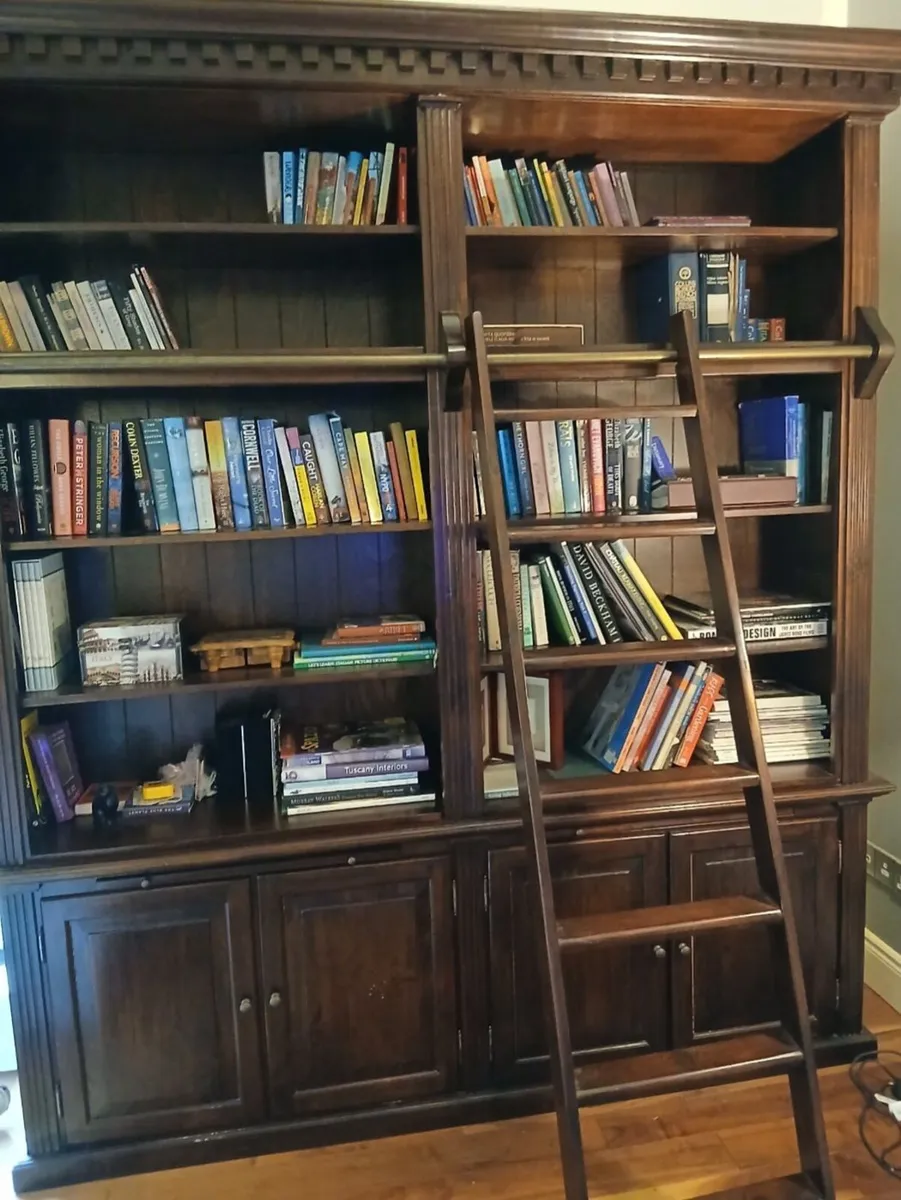 Bookcase with ladder - Image 4