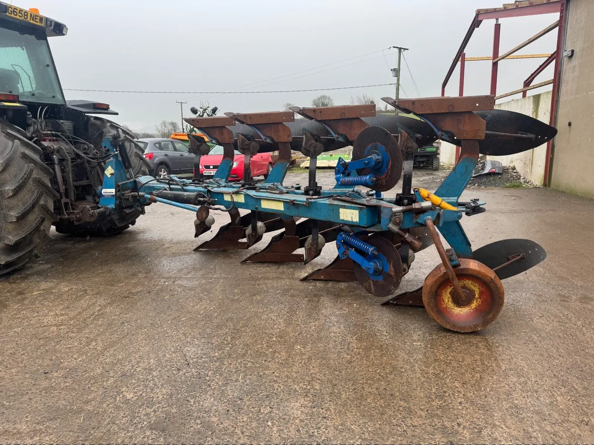 Farm machinery - Image 1