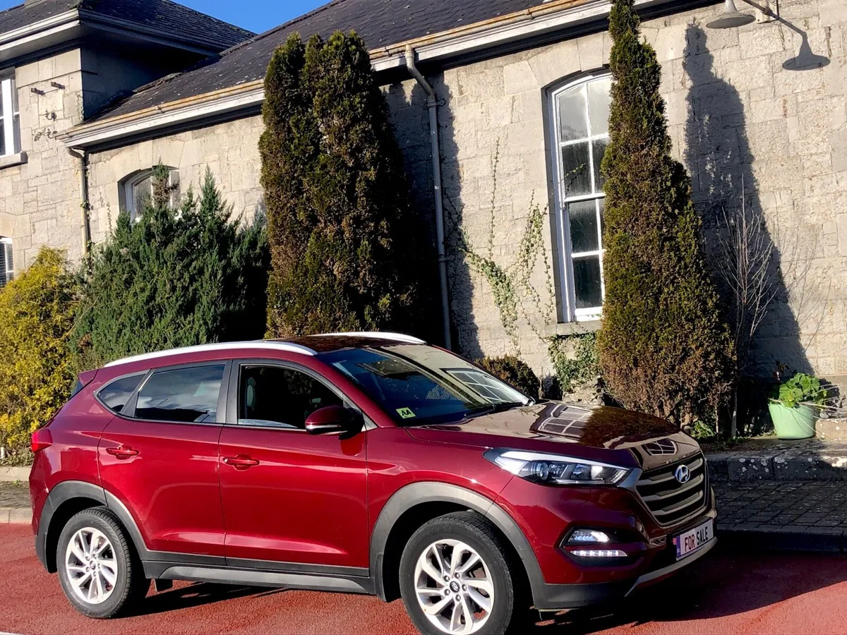 HYUNDAI TUSCON 2016 LIGHT REAR DAMAGE - Image 1