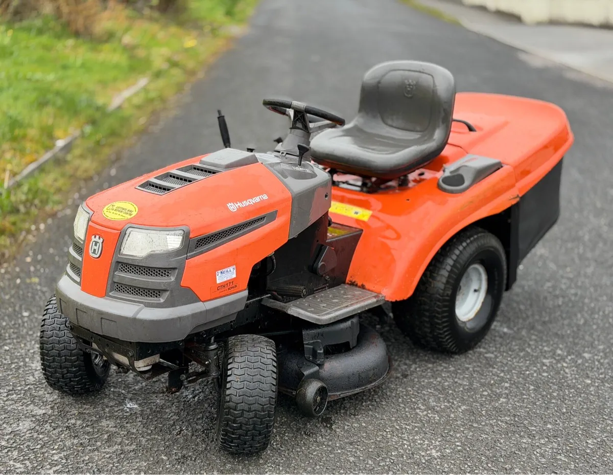 Husqvarna CTH171 RideOn lawnmower - Image 1