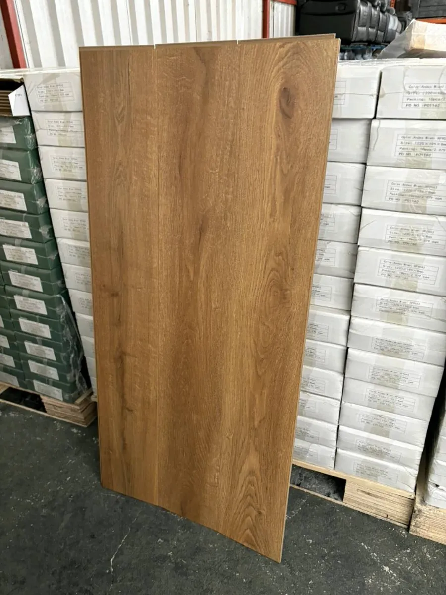 New laminate flooring - Image 2