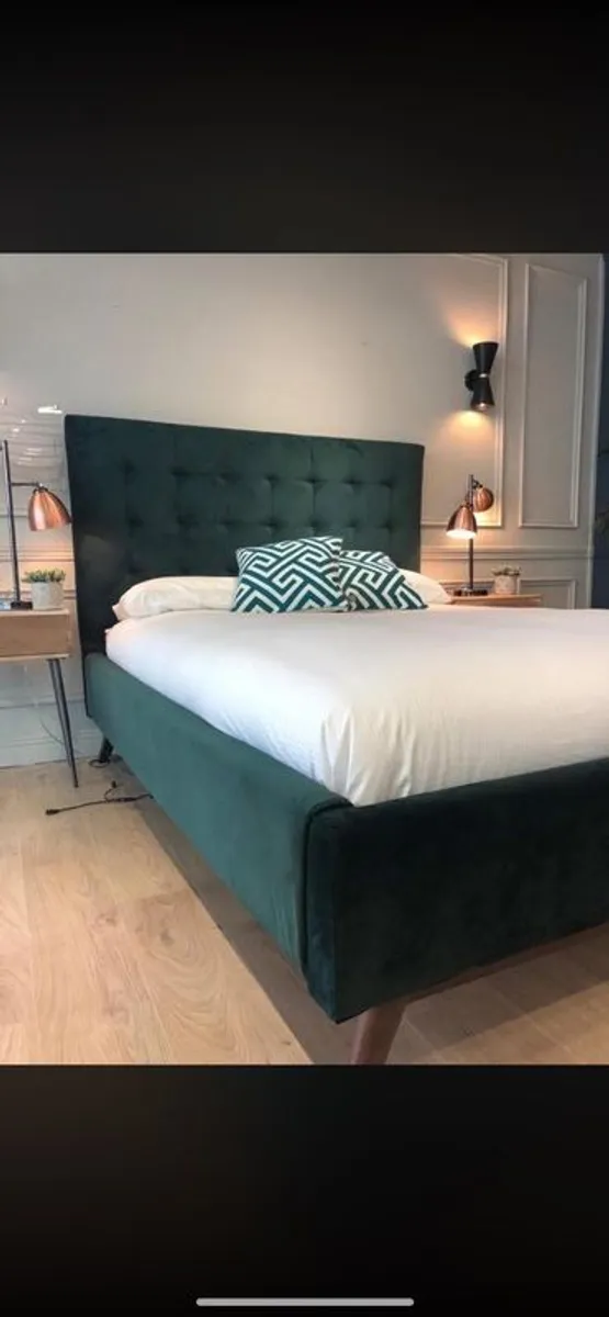 Bed (King Size) - Image 1