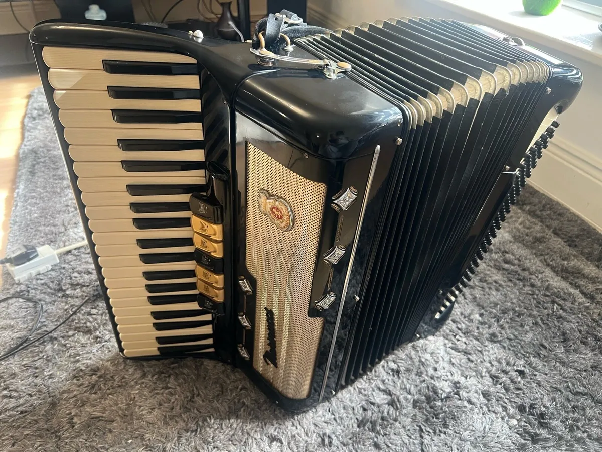 Accordion Marinucci 120 bass - Image 2