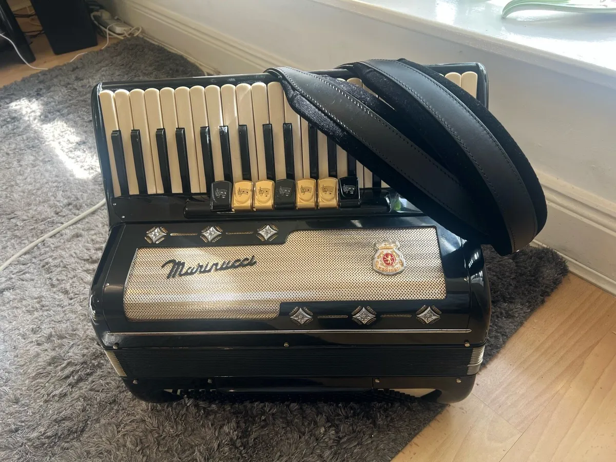 Accordion Marinucci 120 bass - Image 3