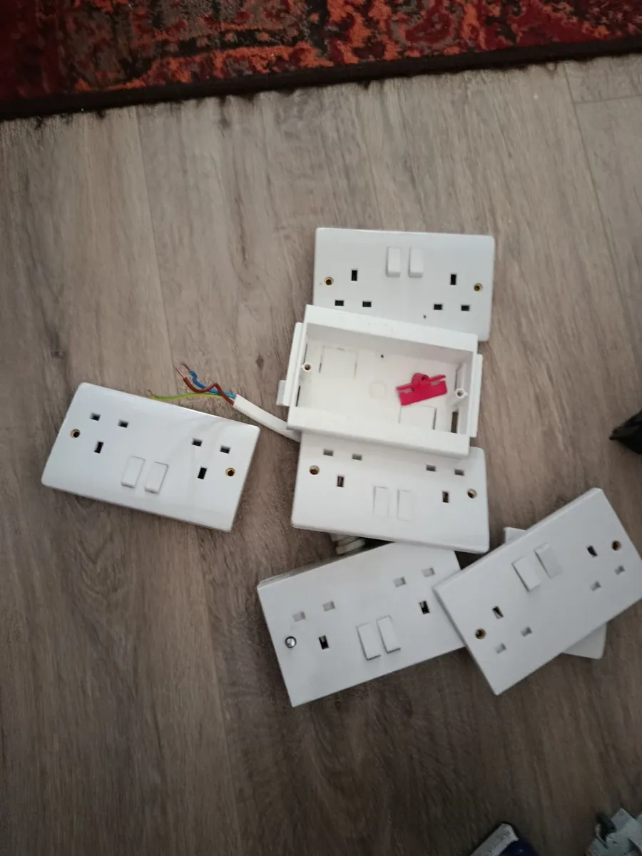 Electronic bundle - Image 1