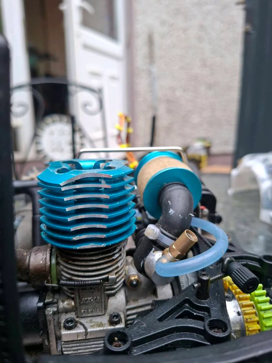 Nitro Race Car 1-10 Scale With FlySky Remote - Image 3