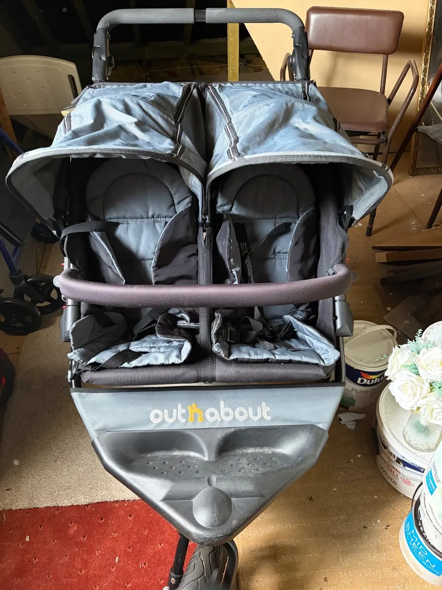 Out n about double buggy - Image 1