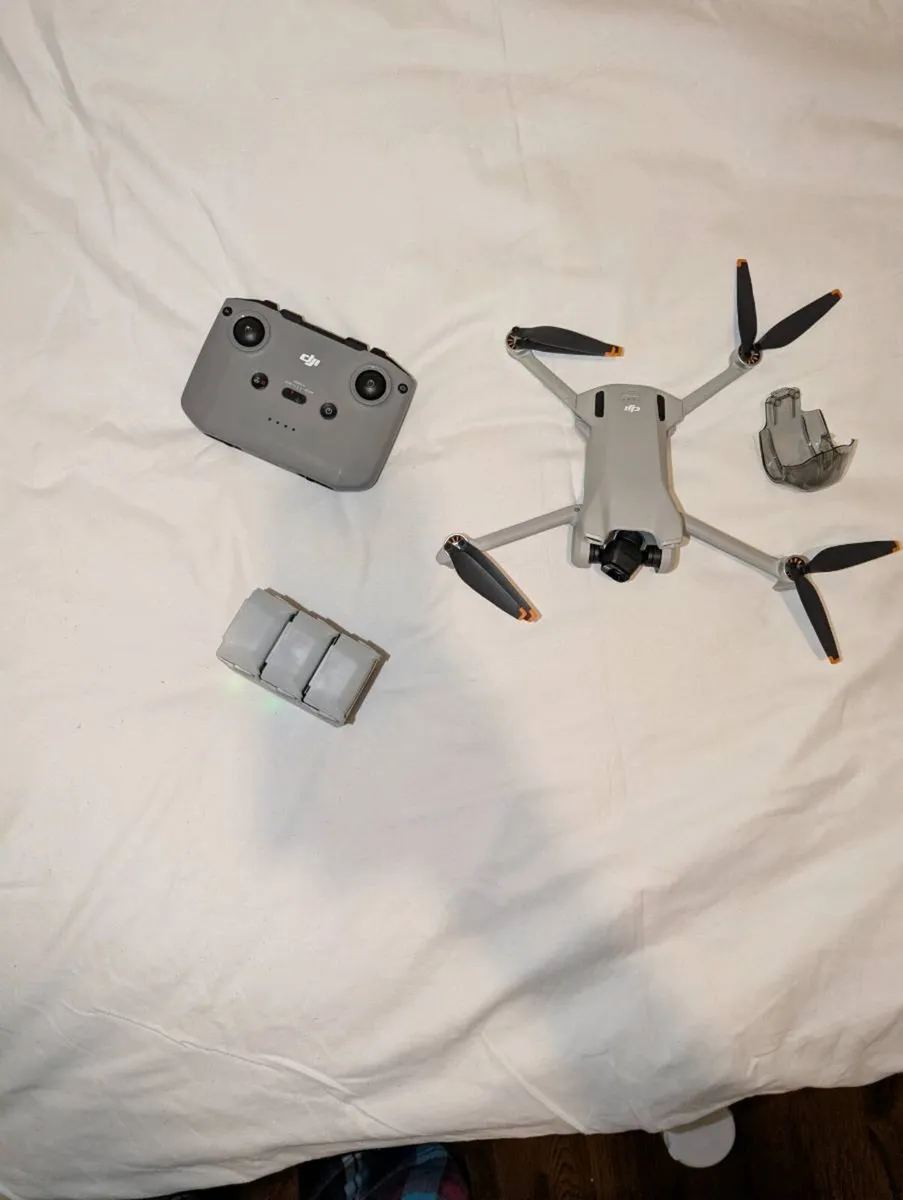 DJI mini 3 Fly more combo - Image 1