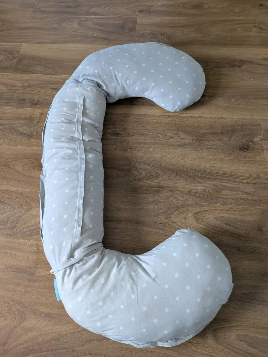 Bella Moon pregnancy and nursing pillow - Image 3