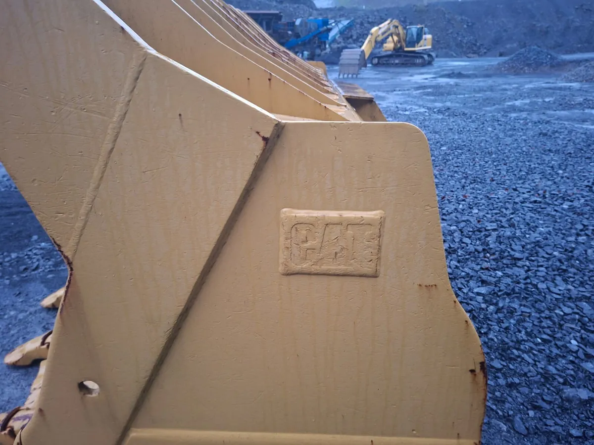 CAT Bucket - Image 3