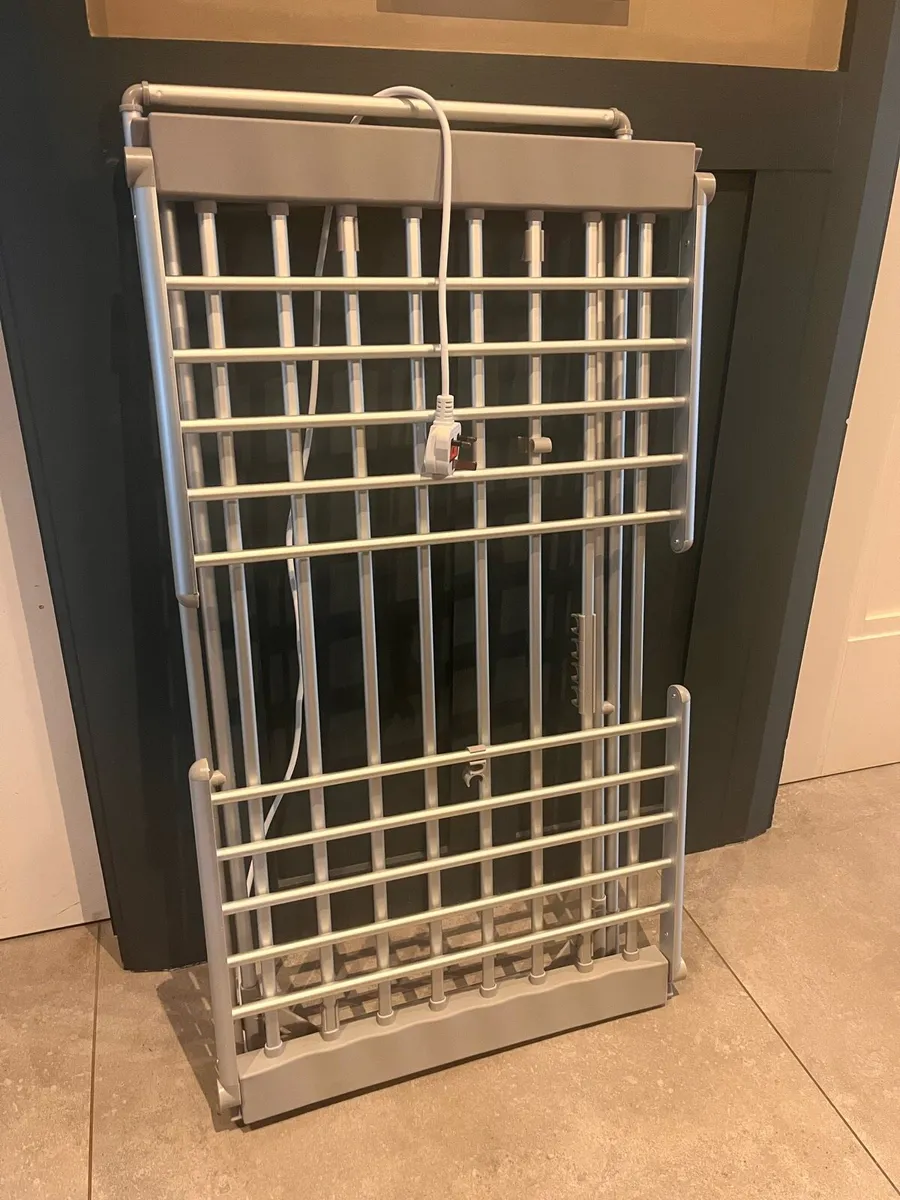 Heated clothes horse - Image 1