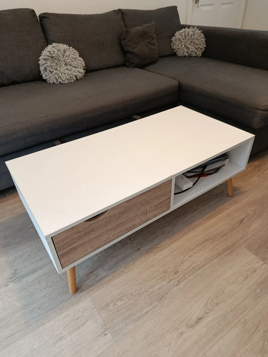 Coffee table - Image 1