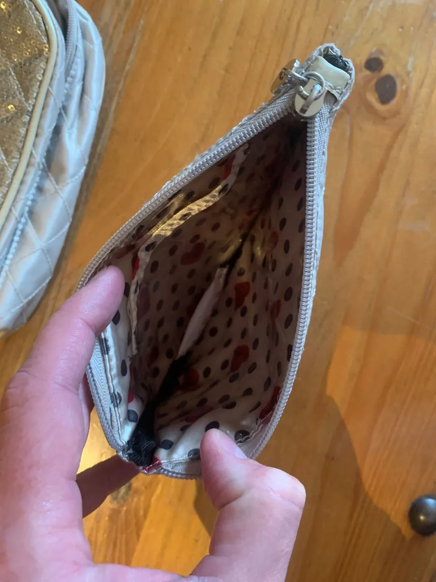 Guess Cosmetic Bag - Image 2