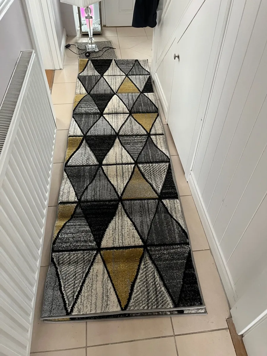 Carpets - Image 1