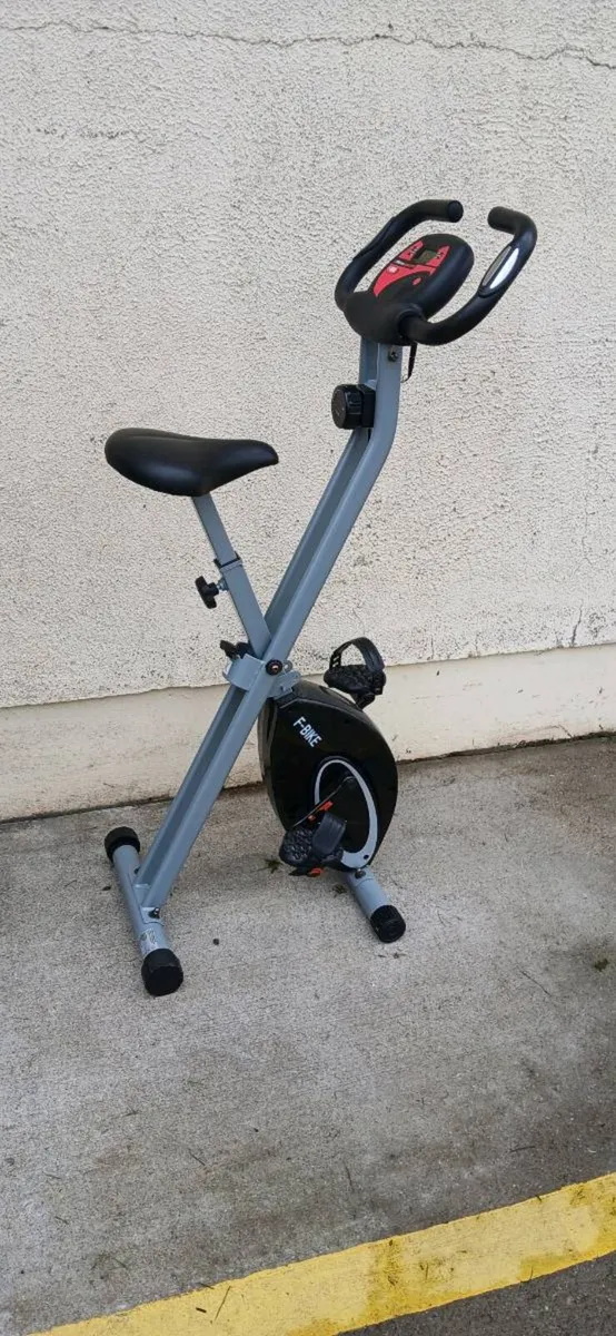 Folding exercise bike - Image 1