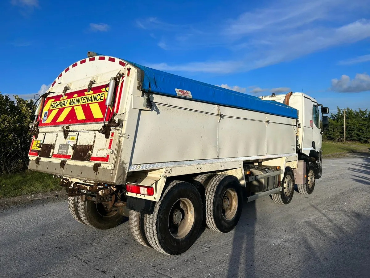 2017 Renault C460 - Image 4