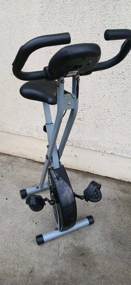 Folding exercise bike - Image 2