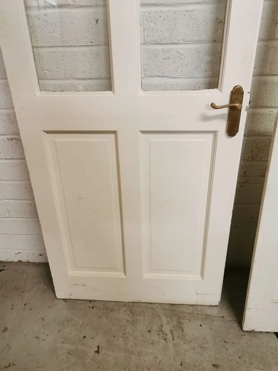 White wooden internal doors with glass - Image 4