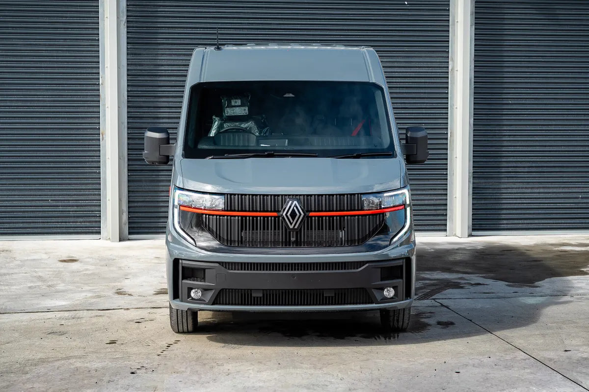 2026 Renault Master Exclusive L3H2 Manual 170bhp - Image 2