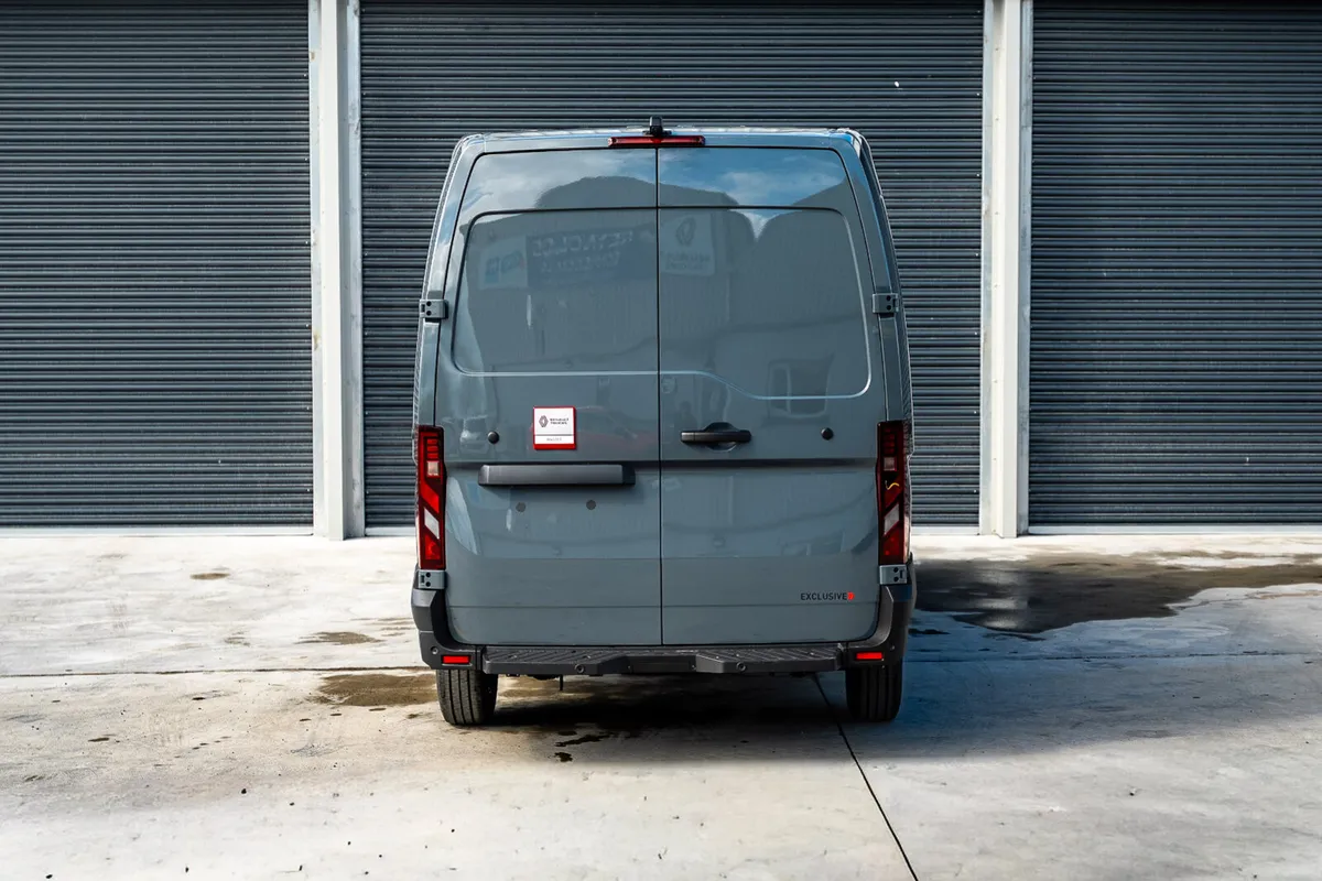 2026 Renault Master Exclusive L3H2 Manual 170bhp - Image 4