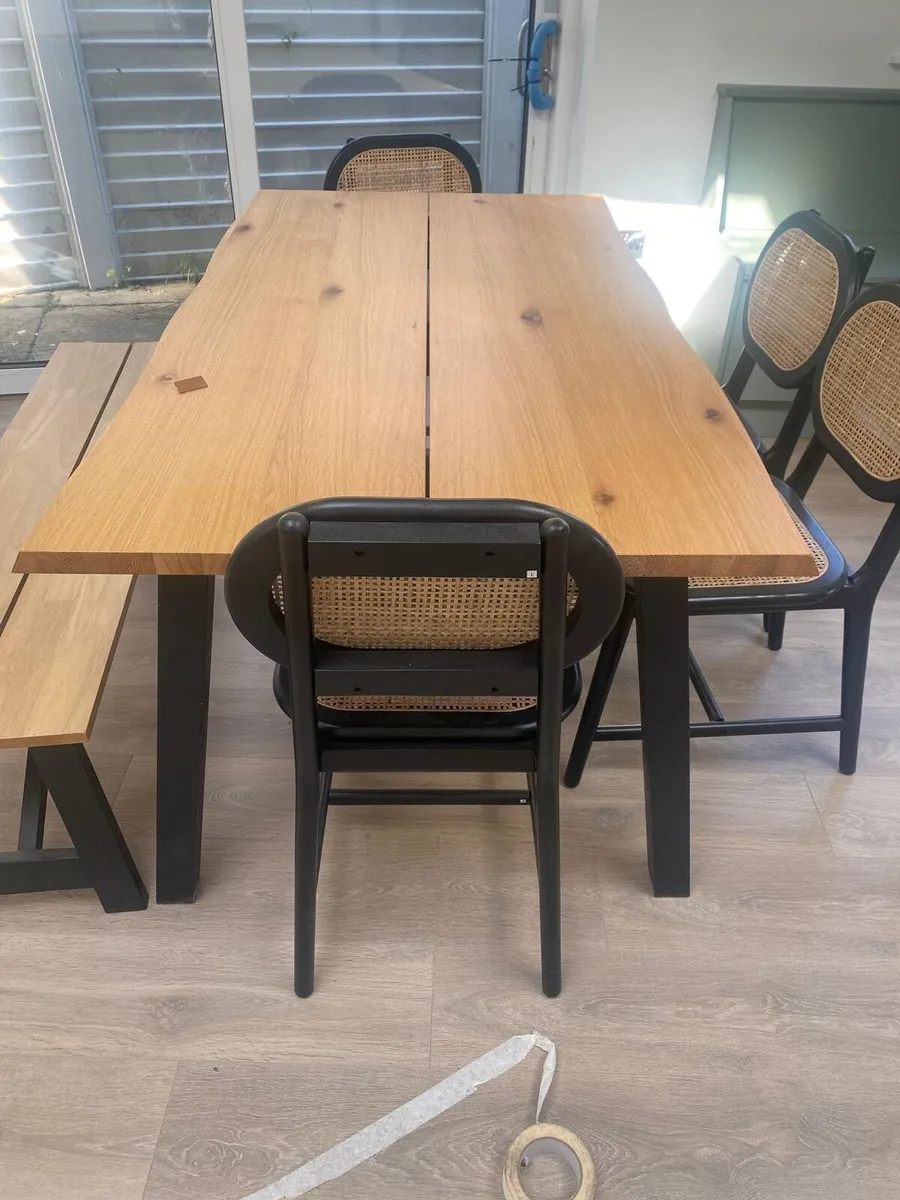 * NEW * Kitchen table - Image 1