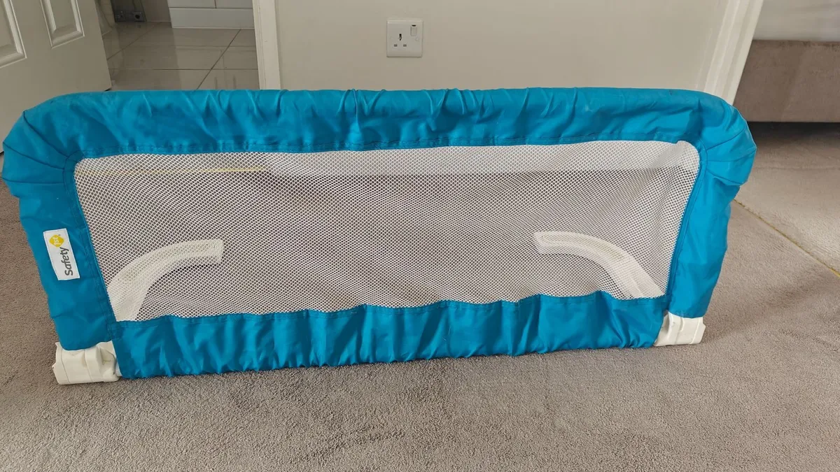 Toddlers Bed Guard - Image 1