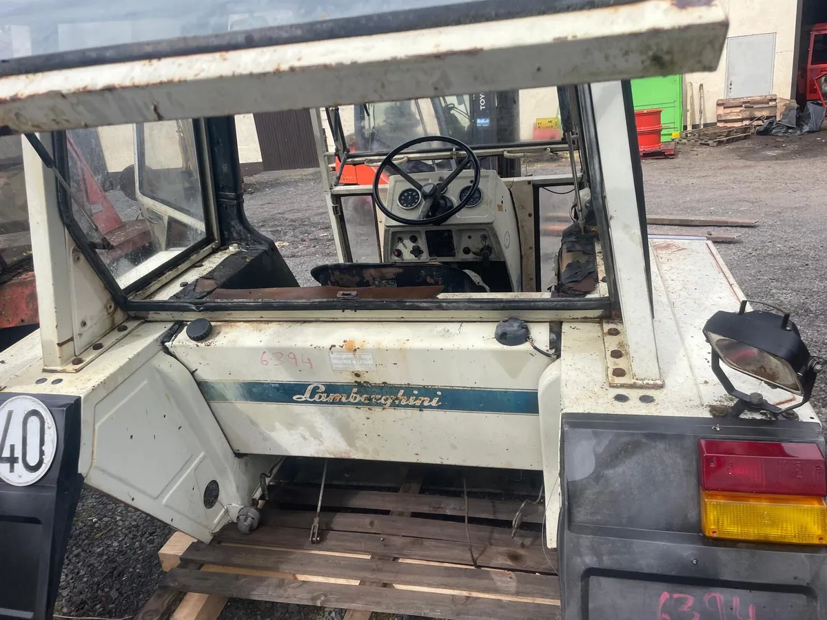 Lamborghini 1056/1256 Cab - Image 3