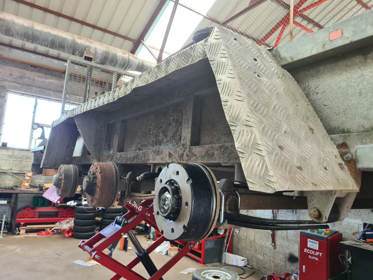 Trailer Servicing - Image 4