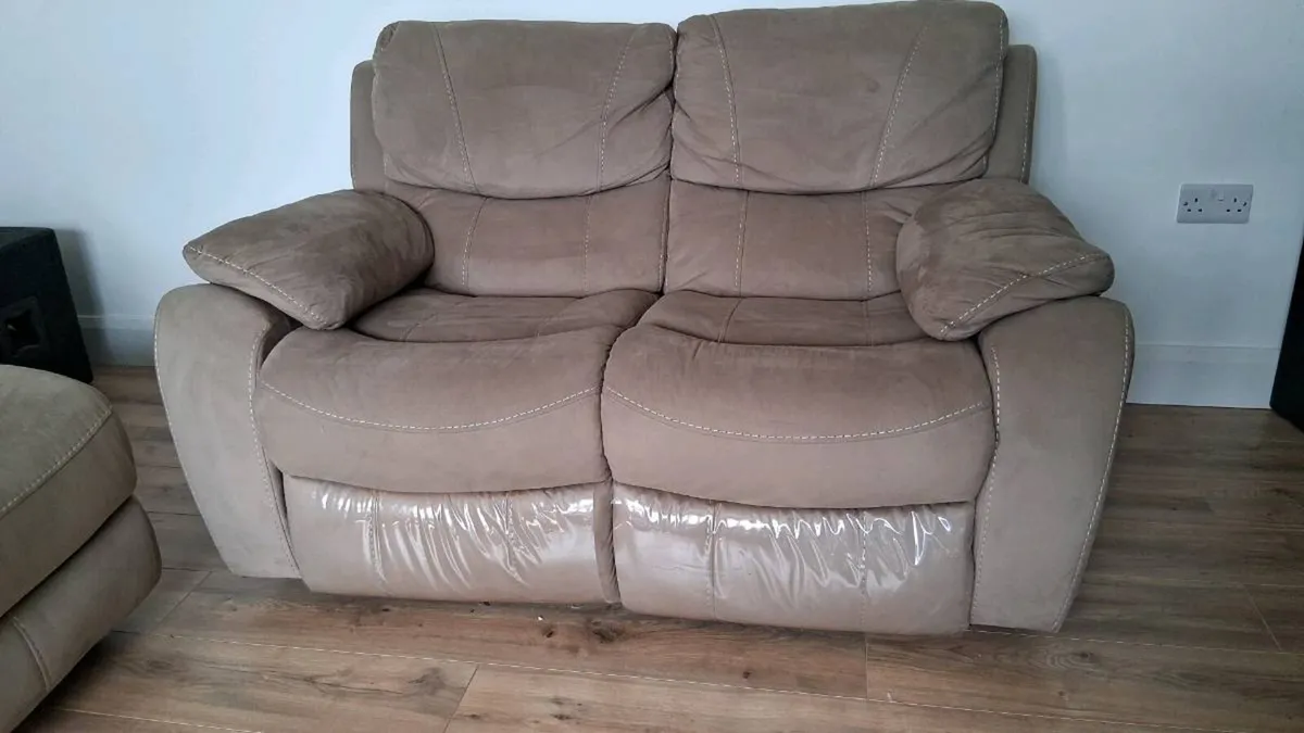 3 seater plus 2 seater recliner couch - Image 2