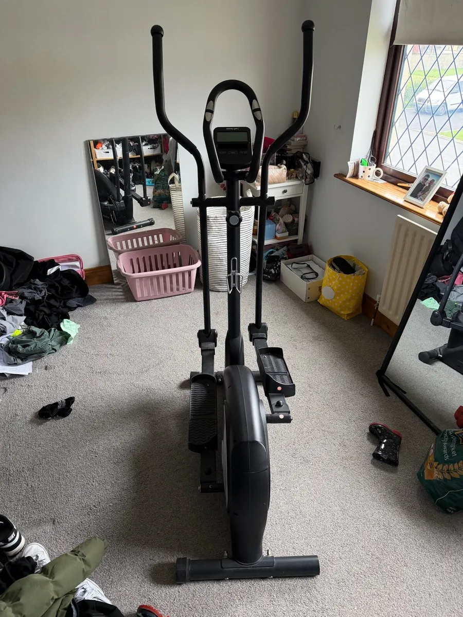 Cross trainer - Image 2