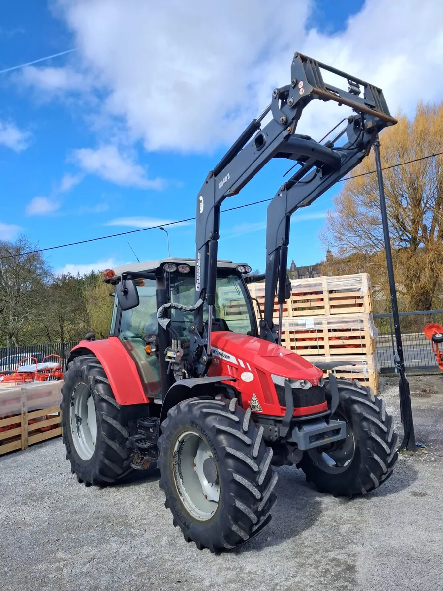 Massey Ferguson 5613 4WD Tractor - Image 3