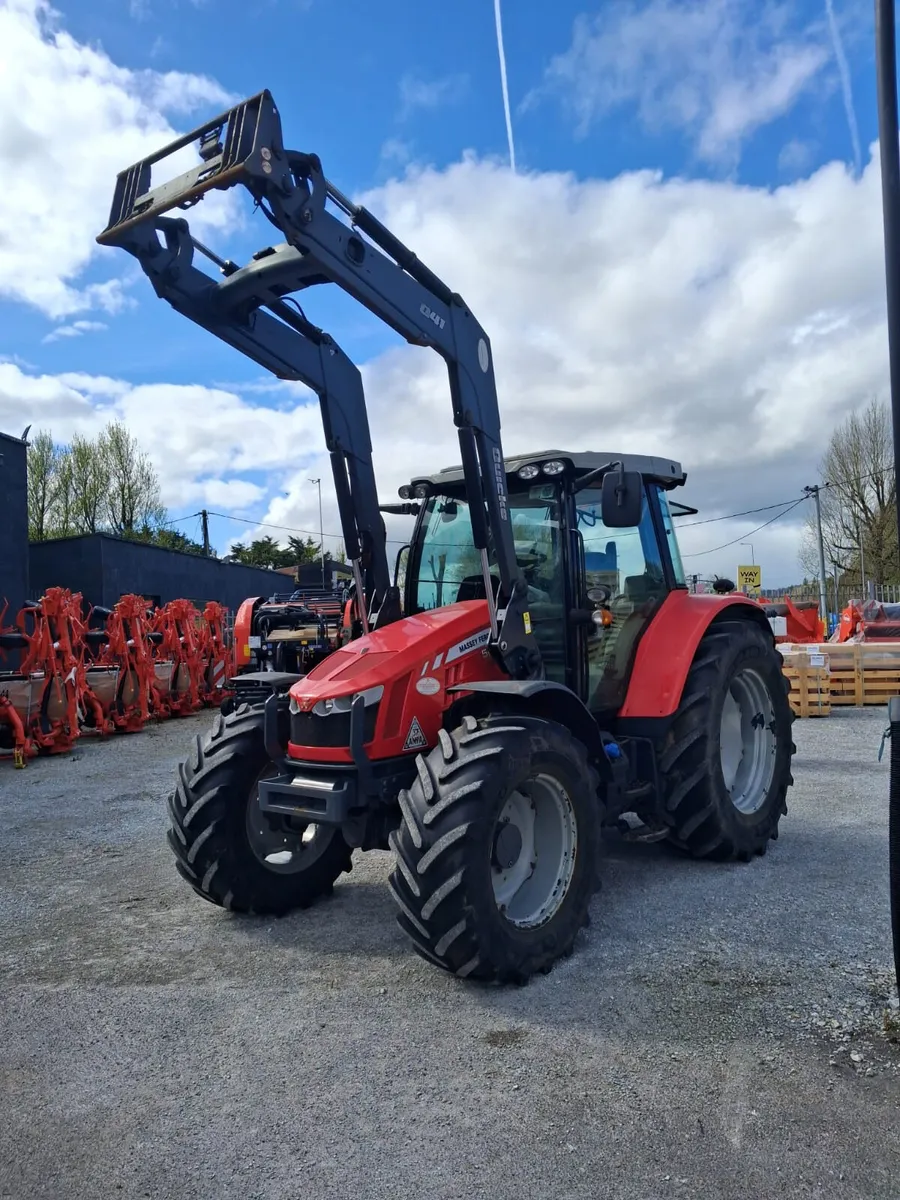 Massey Ferguson 5613 4WD Tractor - Image 1