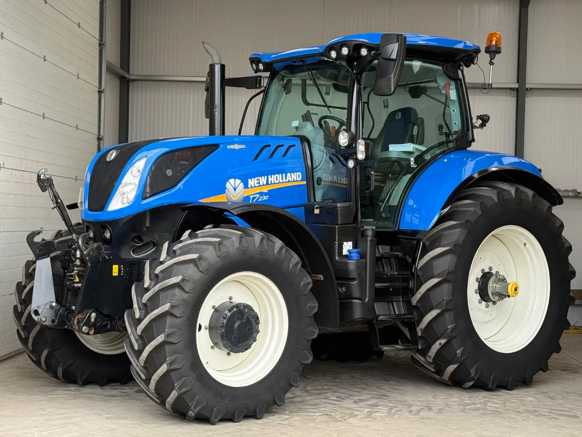 NewHolland T7.230 AutoCommand ***Top Condition!!** - Image 1