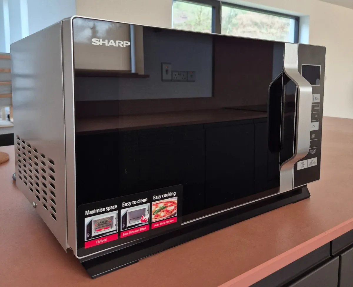 Microwave - Sharp 360 900w - Image 2