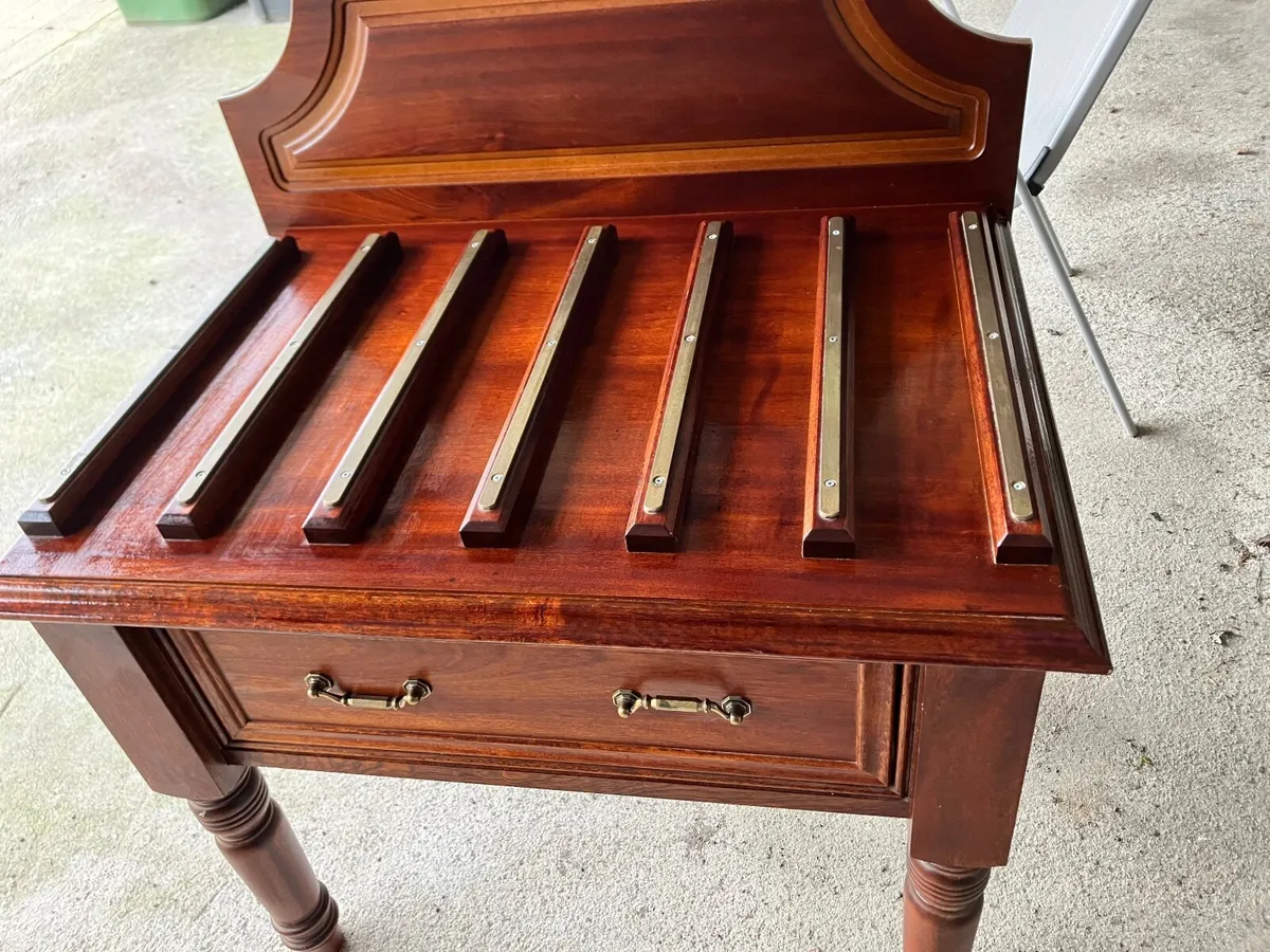 Hotel luggage tables - Image 4